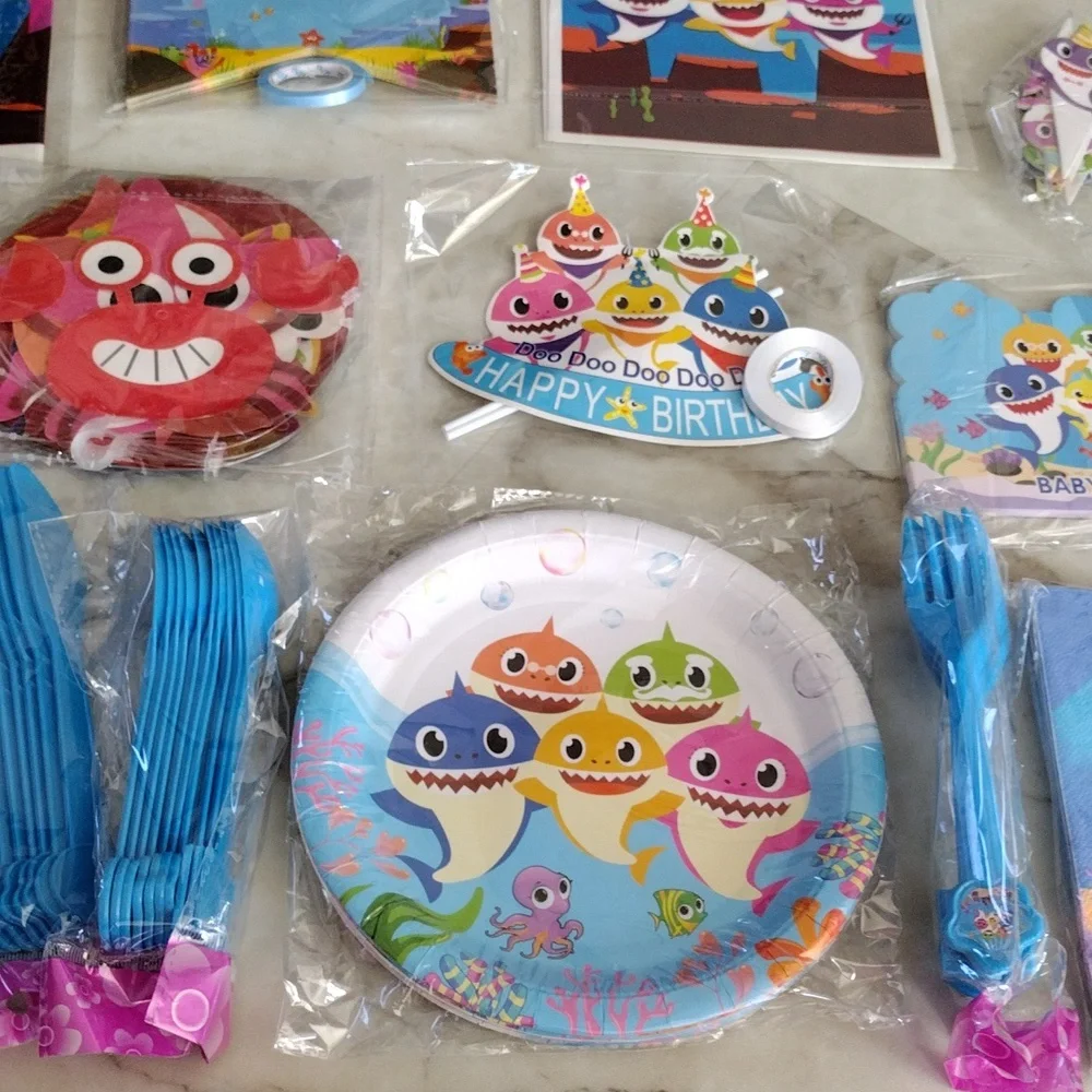 Baby Shark birthday party favors.
